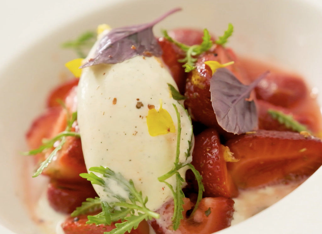 Quebec strawberries with a maple twist – Bretelles